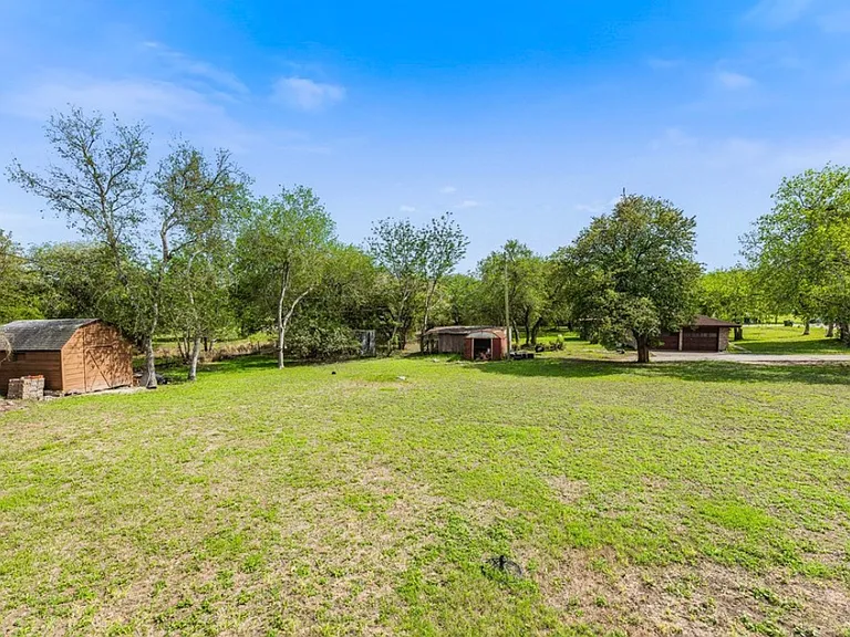 3935 Monta Dr — Photo 6