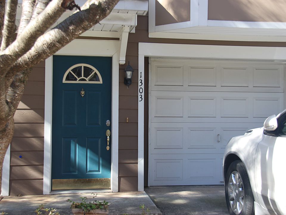 1st image of 951 Glenwood Ave SE APT 1303