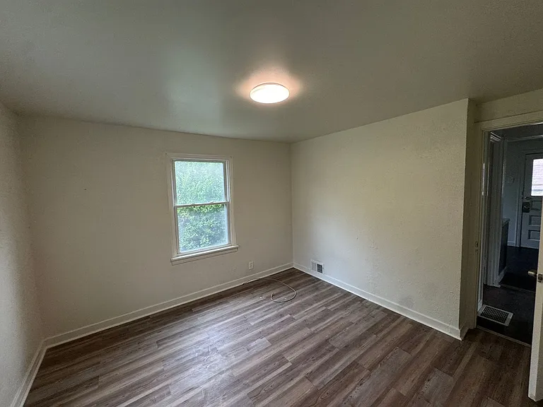 180 Central Ave — Photo 19