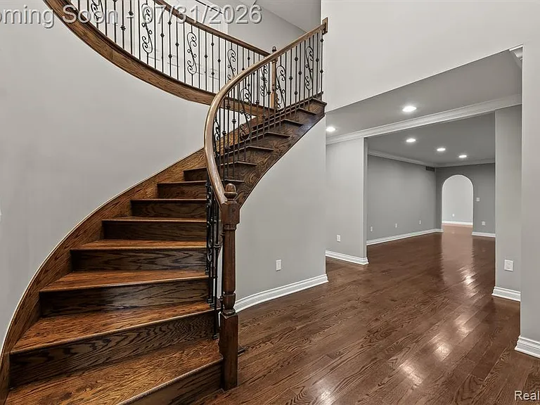 1592 Lone Pine Rd — Photo 15