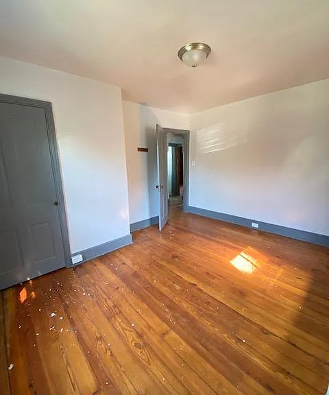 227 E High St — Photo 23
