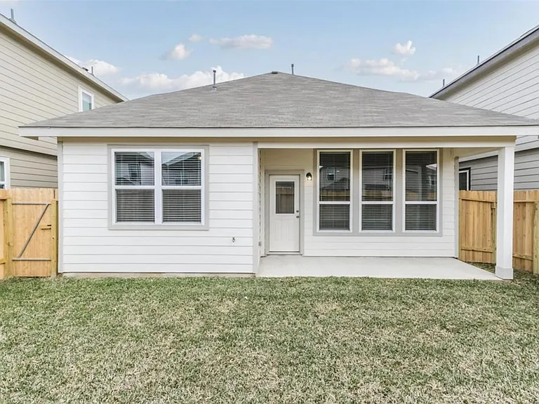 24851 Lorenzo Glaze Trl — Photo 32