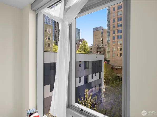800 Columbia Street #808, Seattle, WA 98104