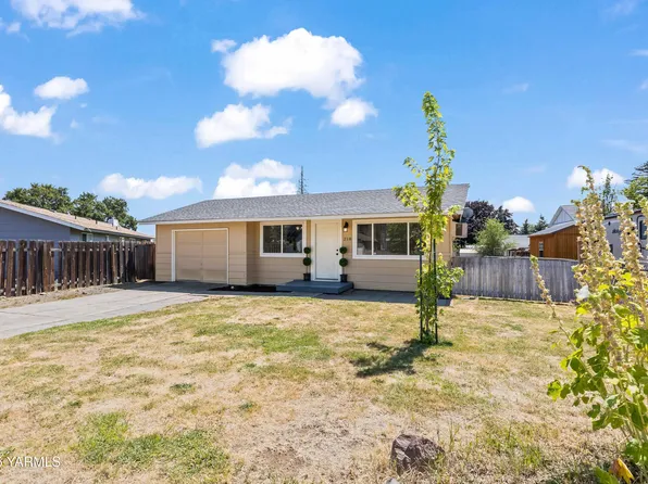218 Ridgeway Dr, Yakima, WA 98901