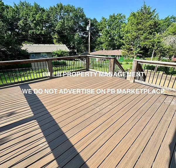 8715 W 72nd Ter — Photo 16