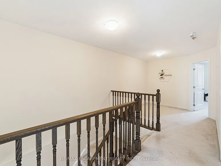 17 Southshore Cres — Photo 10