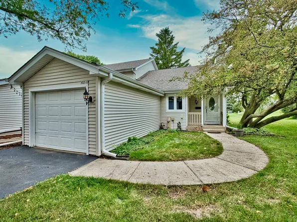 4S760 Pinehurst Dr, Naperville, IL 60563
