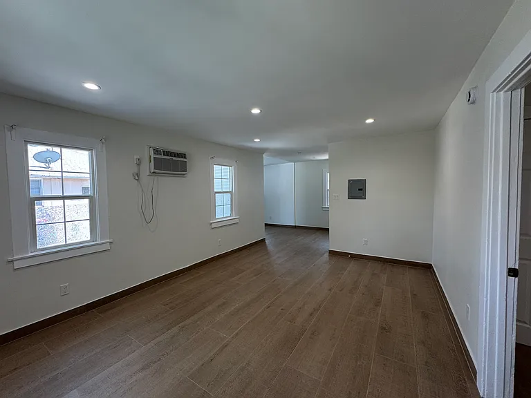 14224 Friar St #1 — Photo 9