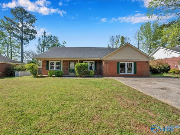 1108 Maplewood Dr SW, Hartselle, AL 35640