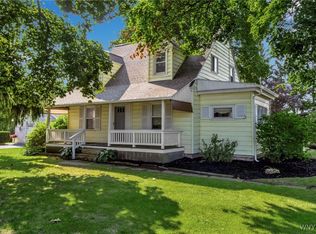 7308 Rochester Rd, Lockport, NY 14094