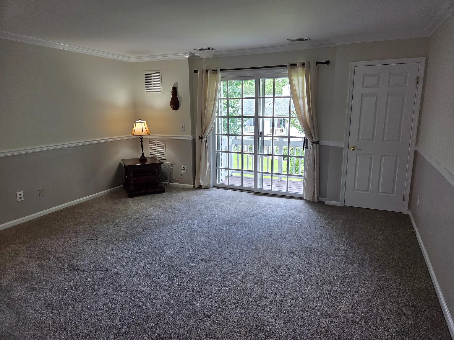 1 bed, 1008 sqft, $1,950 — Photo 2
