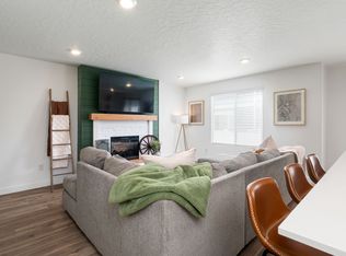 1063 E Dory Boat Rd, Saratoga Springs, UT 84045