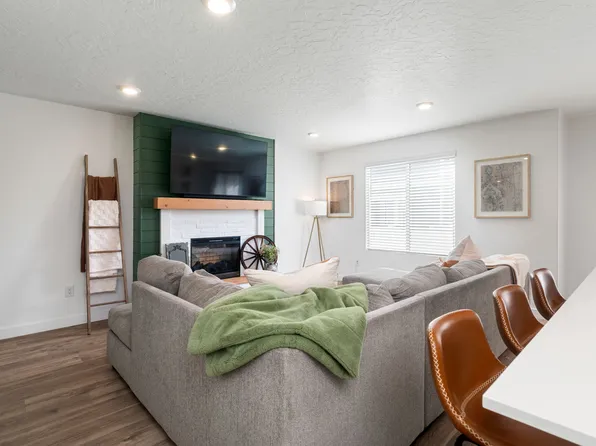 1063 E Dory Boat Rd, Saratoga Springs, UT 84045