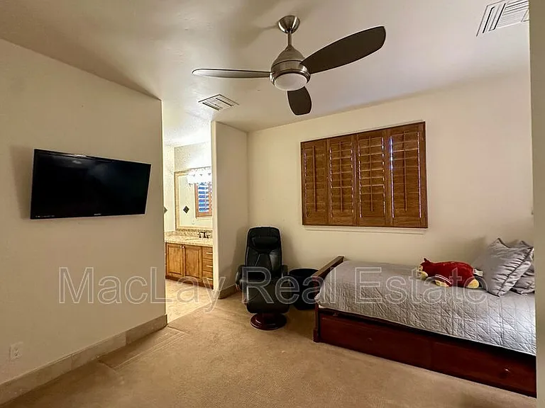 5711 W Linda Ln — Photo 24