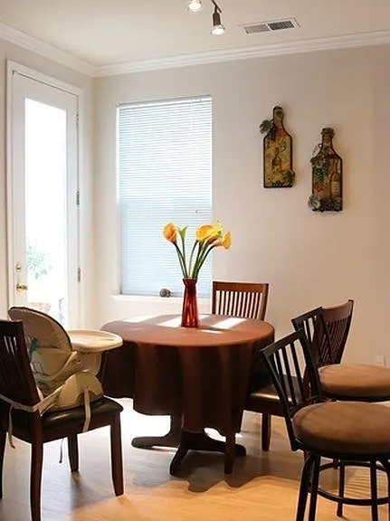7861 Dickens Way — Photo 5
