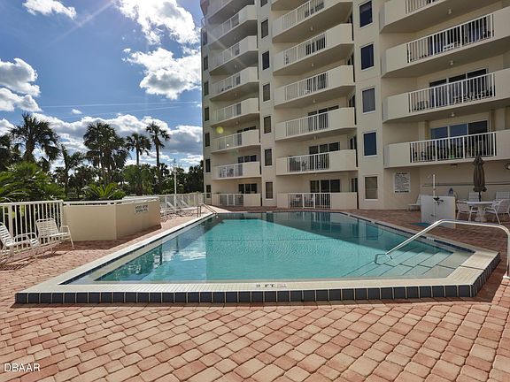 5th image of 3 Oceans West Blvd APT 5D5