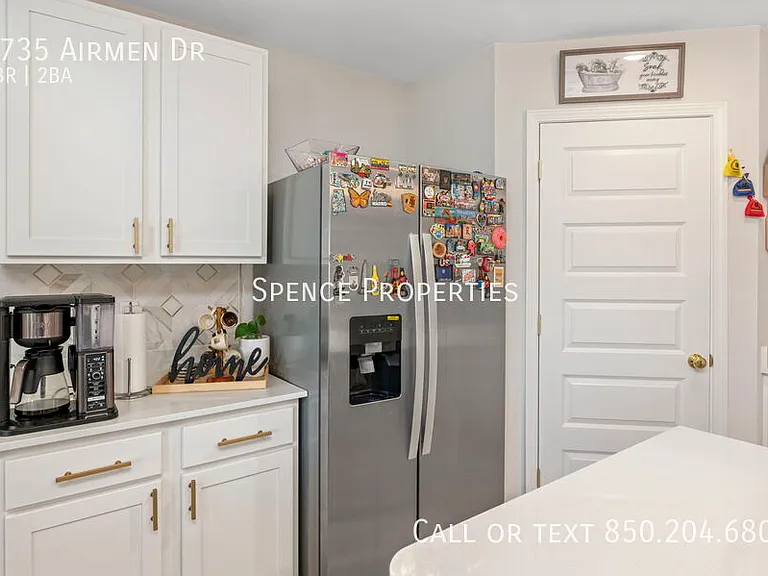 4735 Airmen Dr — Photo 13