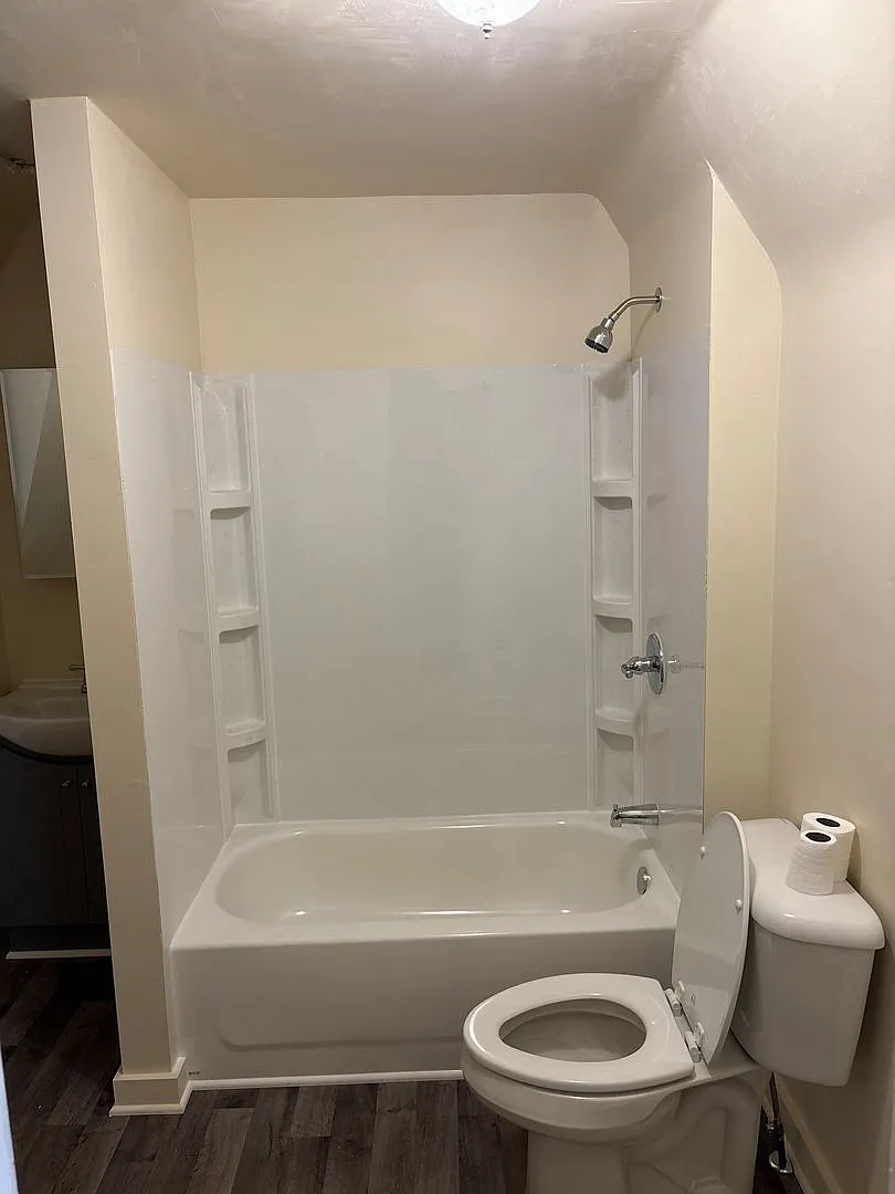 Spacious 4 Bedroom Home Ready To Welcome You — Photo 4