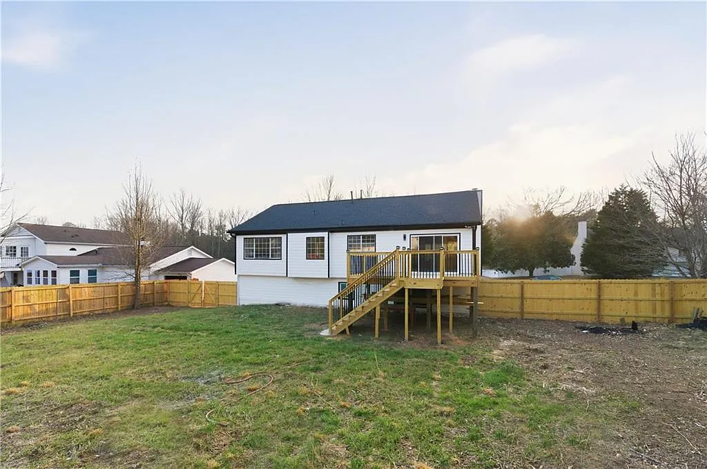 5 bed, 2238 sqft, $2,850 — Photo 4