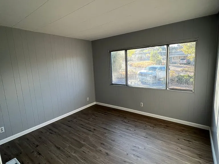 4662 Maynard Way — Photo 13