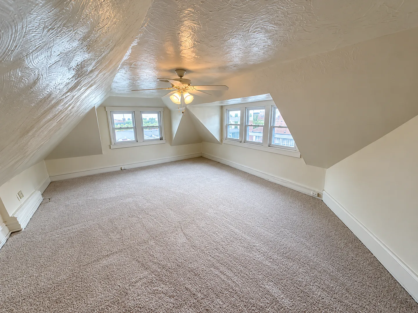 340 North Craig Street — Photo 3