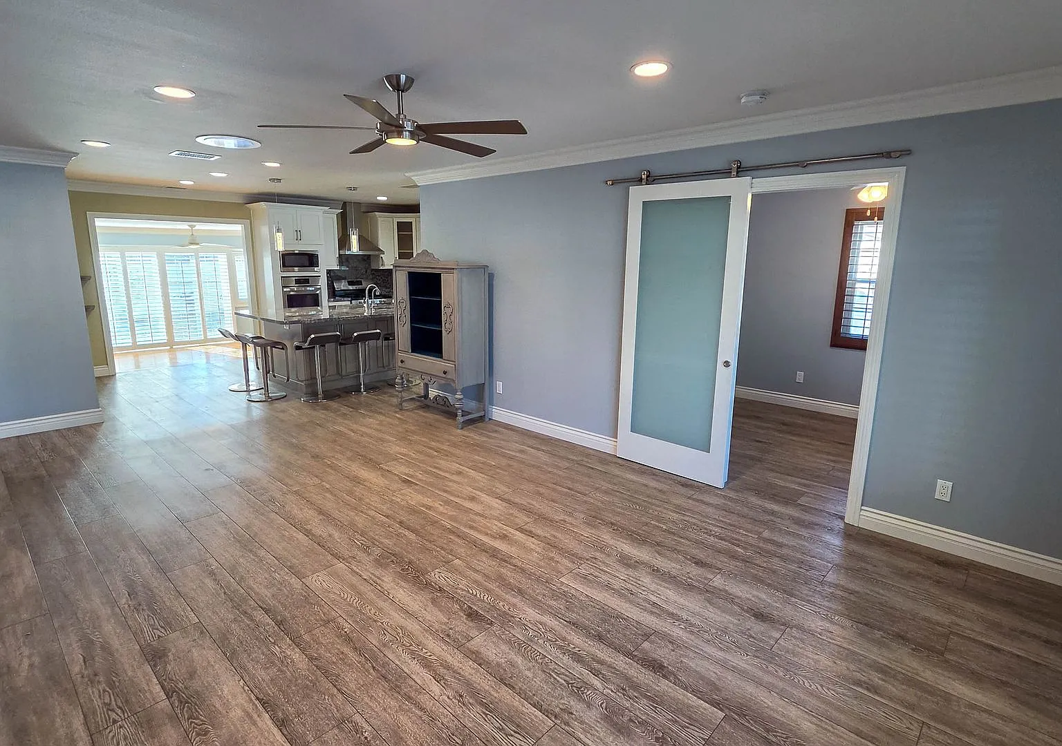 Gorgeous 4 Bedroom 3 Bath House With Pool Available Now! Perfect For Hosting Events! — Photo 3