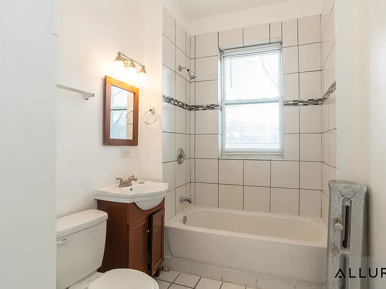 7250 S Yale Ave #3N — Photo 11