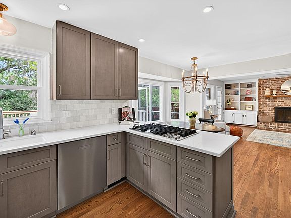 2nd image of 2436 Pristine View Rd