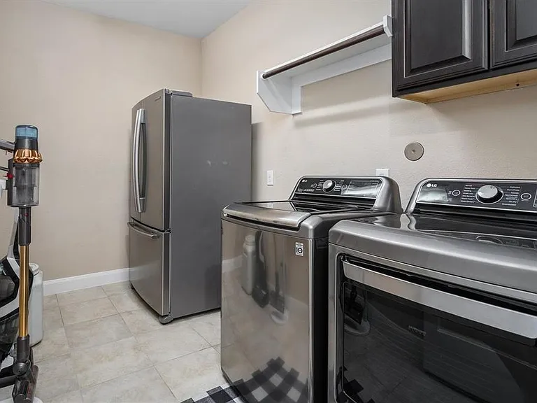 21914 Avalon Queen Dr — Photo 26