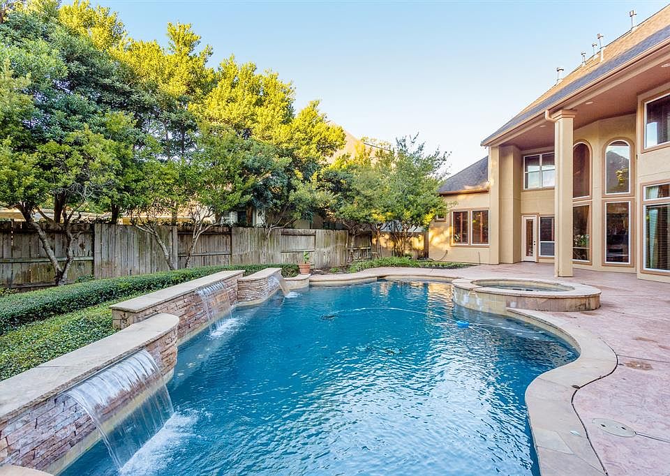1st image of 3 Brentwood Ct