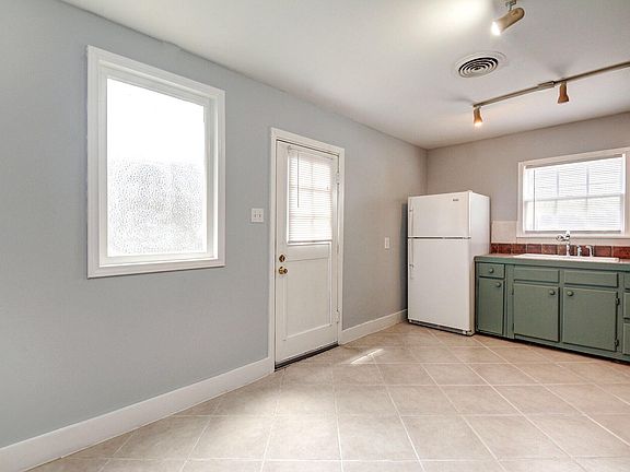 4th image of 5311 Palmetto St