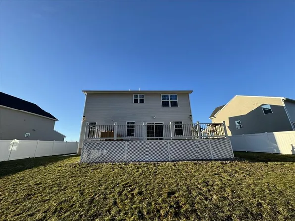 8597 Cobalt Dr, Cicero, NY 13039