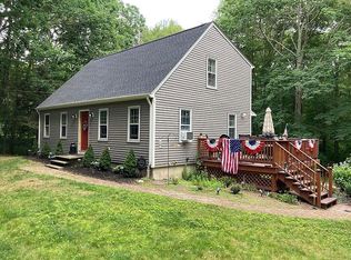 342 Trimtown Rd, Scituate, RI 02857