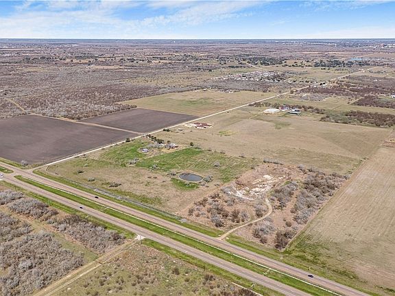 2nd image of 803 Aloe Rd