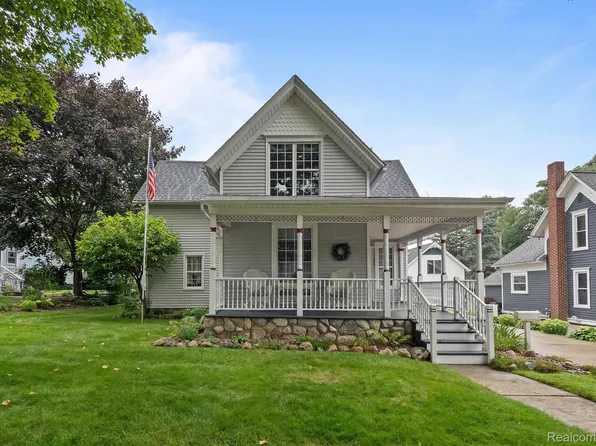 224 Pleasant St, Romeo, MI 48065