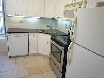 Rented by Raz Realty