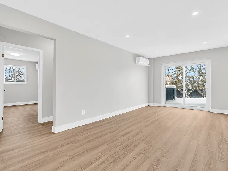1220 Hamilton St — Photo 10