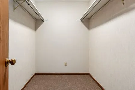 2400 Royal Meadow Ln — Photo 17