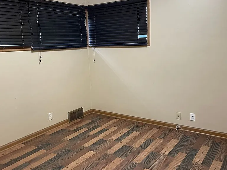 9202 Pacific St — Photo 10