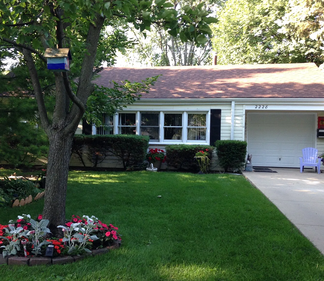 2228 Oak Ave photo 1