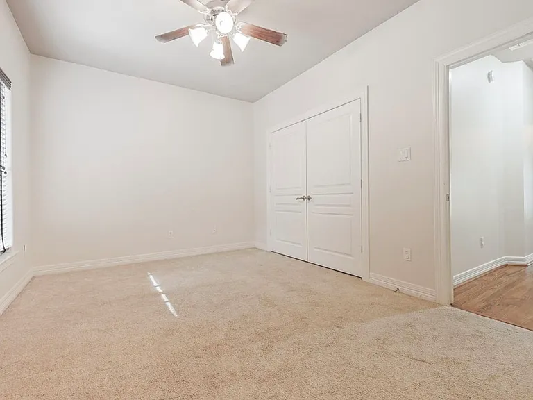 5345 Live Oak St — Photo 16