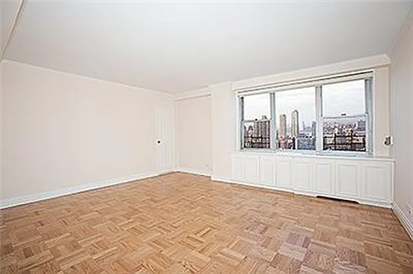 Rented by Fenwick Keats Real Estate | media 22