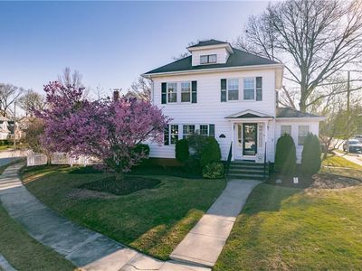 83 Lyndon Rd, Cranston, RI, 02905
