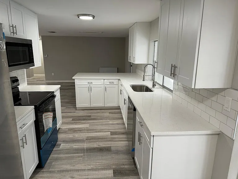 3349 Overland Dr — Photo 6