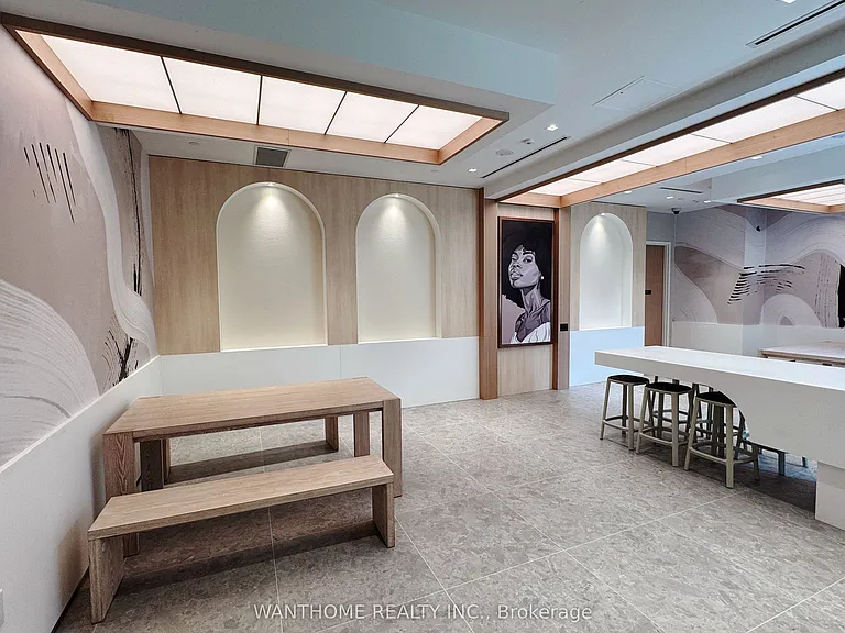 10 Oak St E #1602 — Photo 12