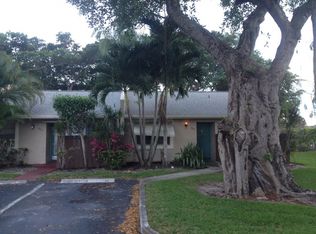 880 Banks Rd, Coconut Creek, FL 33063