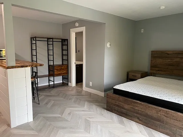 146 Woodford St #2 — Photo 6