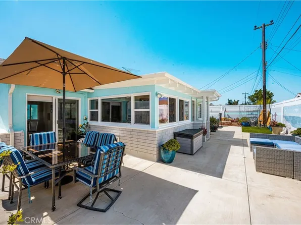 15732 Swan Ln, Huntington Beach, CA 92649