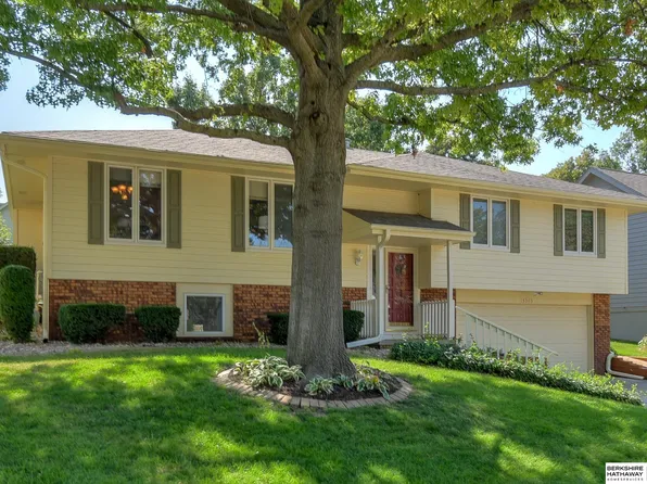 15363 Page St, Omaha, NE 68154