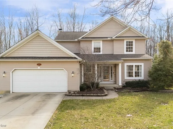 709 Coronado Cir, Avon Lake, OH 44012